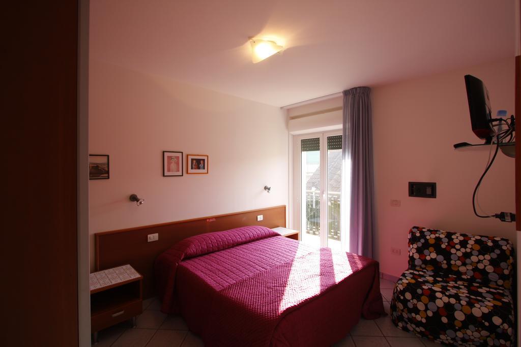 Casa Vacanze Villa Spina San Benedetto del Tronto Room photo